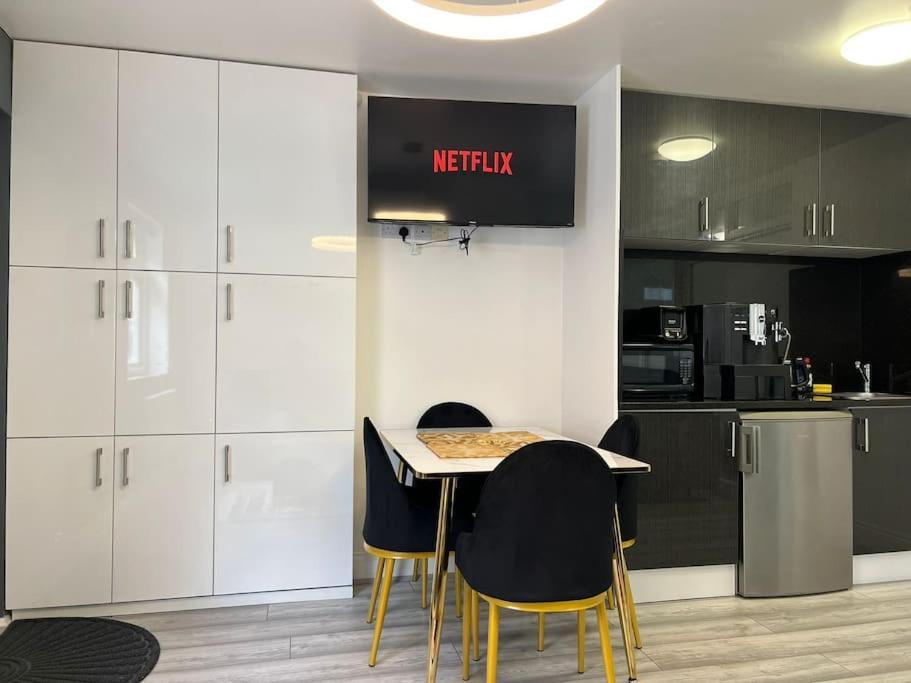 Casa de férias Golders - Modern One Bed Londres