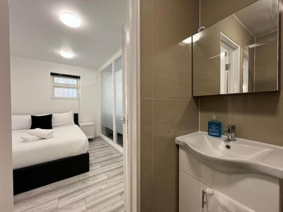 Golders - Modern One Bed Casa de férias *